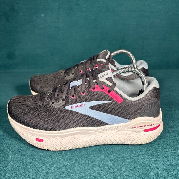 Brooks Ghost Max Women’s 9 Wide D Running Shoes Gray Pink Blue 1203951D